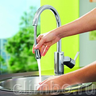Смеситель для кухни GROHE Eurostyle Cosmopolitan с выдвижным изливом, 31126002 — фото товара