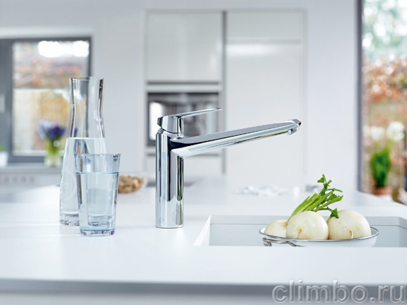 Смеситель для кухни GROHE Eurodisc Cosmopolitan с низким изливом, 33770002 — фото товара